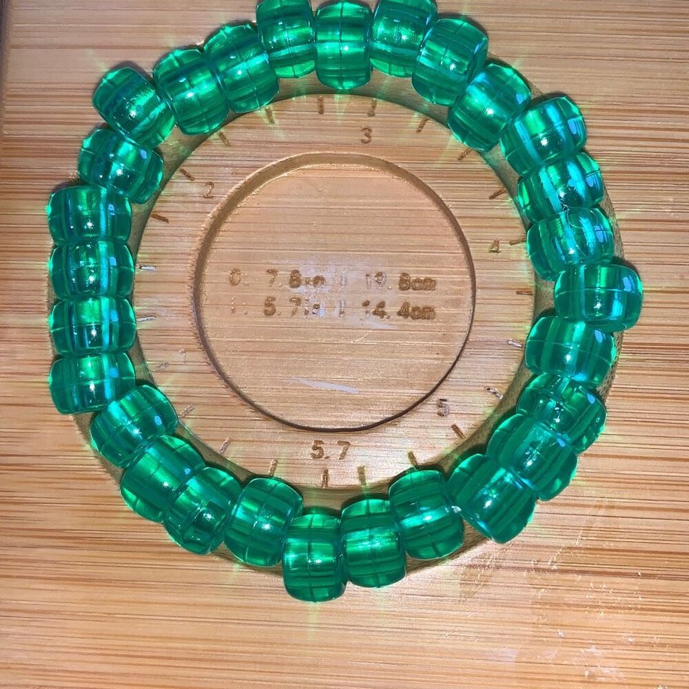 Handmade Plastic Green Pony‎ Bead Bracelet 5.7 Spring St Patrick’s Day